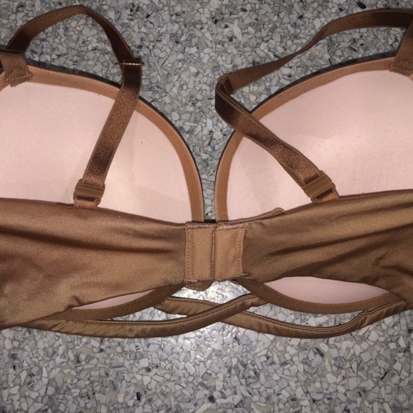 Victoria Secret Bra - Picture 2 of 3